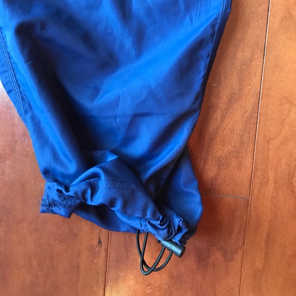 SALE 🌷🌷NWT FABLETICS Calamari PANT, Size Large - Picture 4 of 7