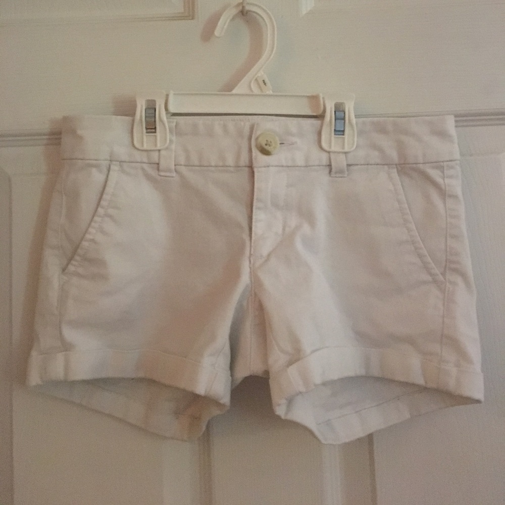white american eagle shorts