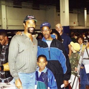 Meet your Posher, Stewart