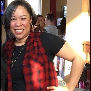 Meet your Posher, Serina