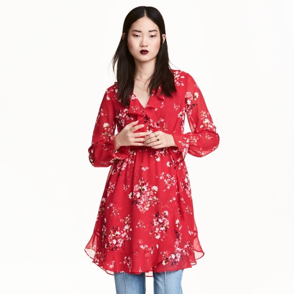 H&M Dresses & Skirts - H&M Red Floral Wrap dress