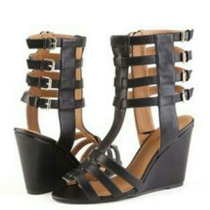 ASHLEY STEWART Gladiator Wedges Black