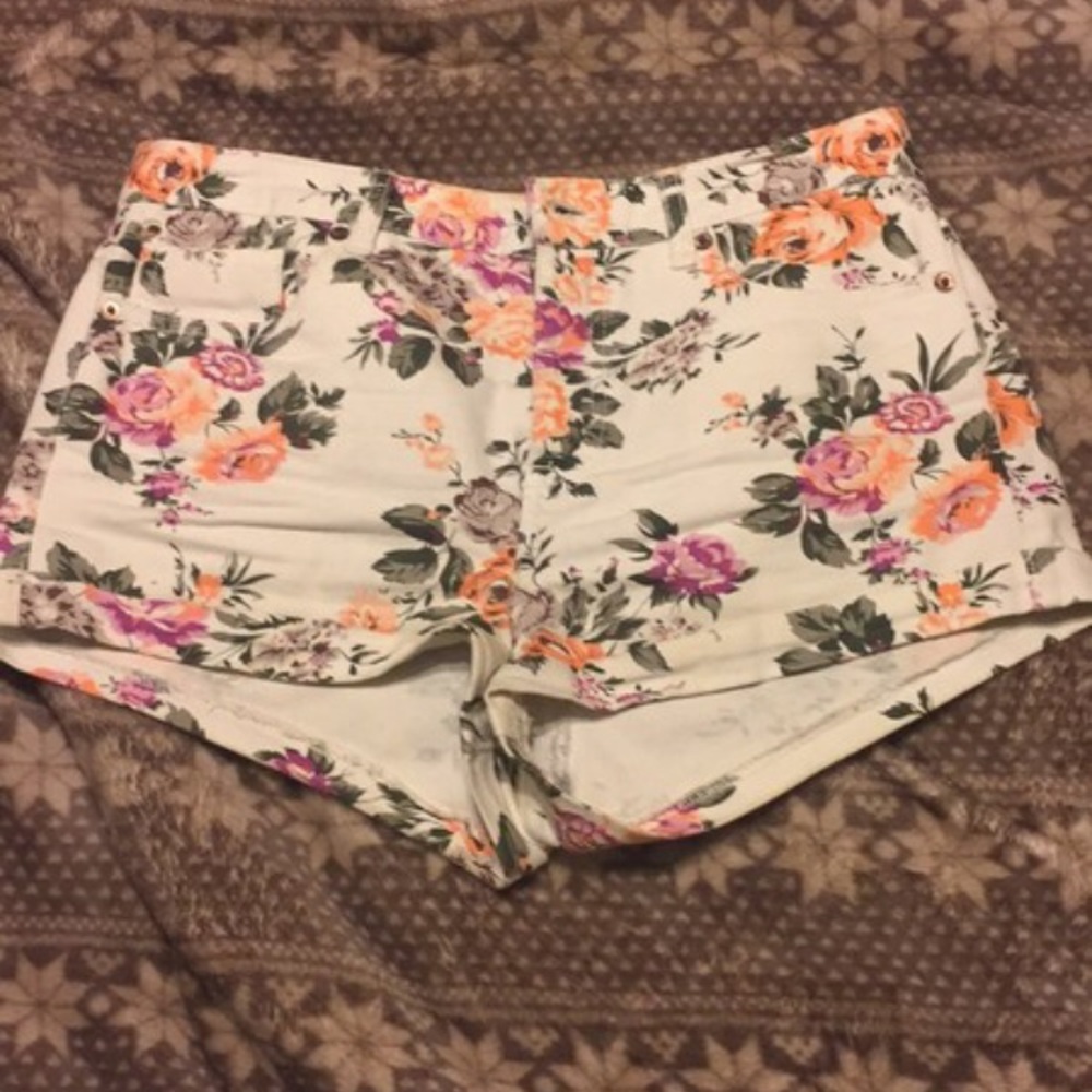 High waisted floral shorts
