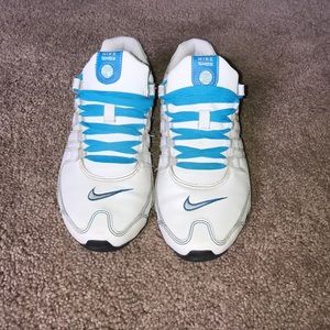 Women's Nike shox