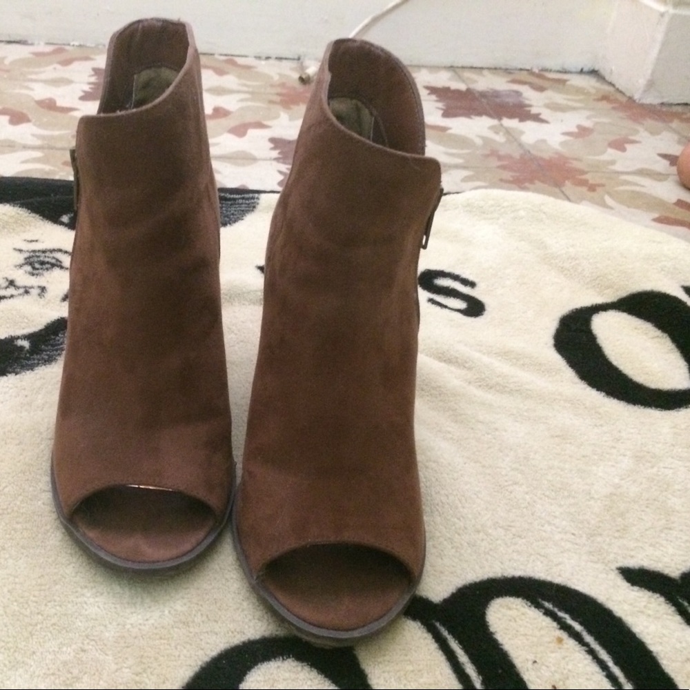 Open toe boots