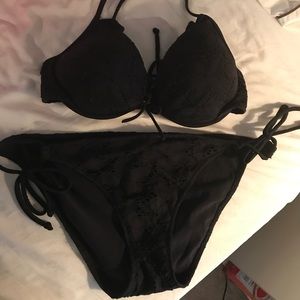 Black Victoria's Secret bikini