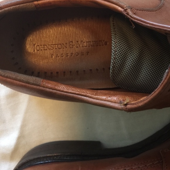 Men's 10 1/2 Johnson and Murphy shoes - Picture 2 of 3