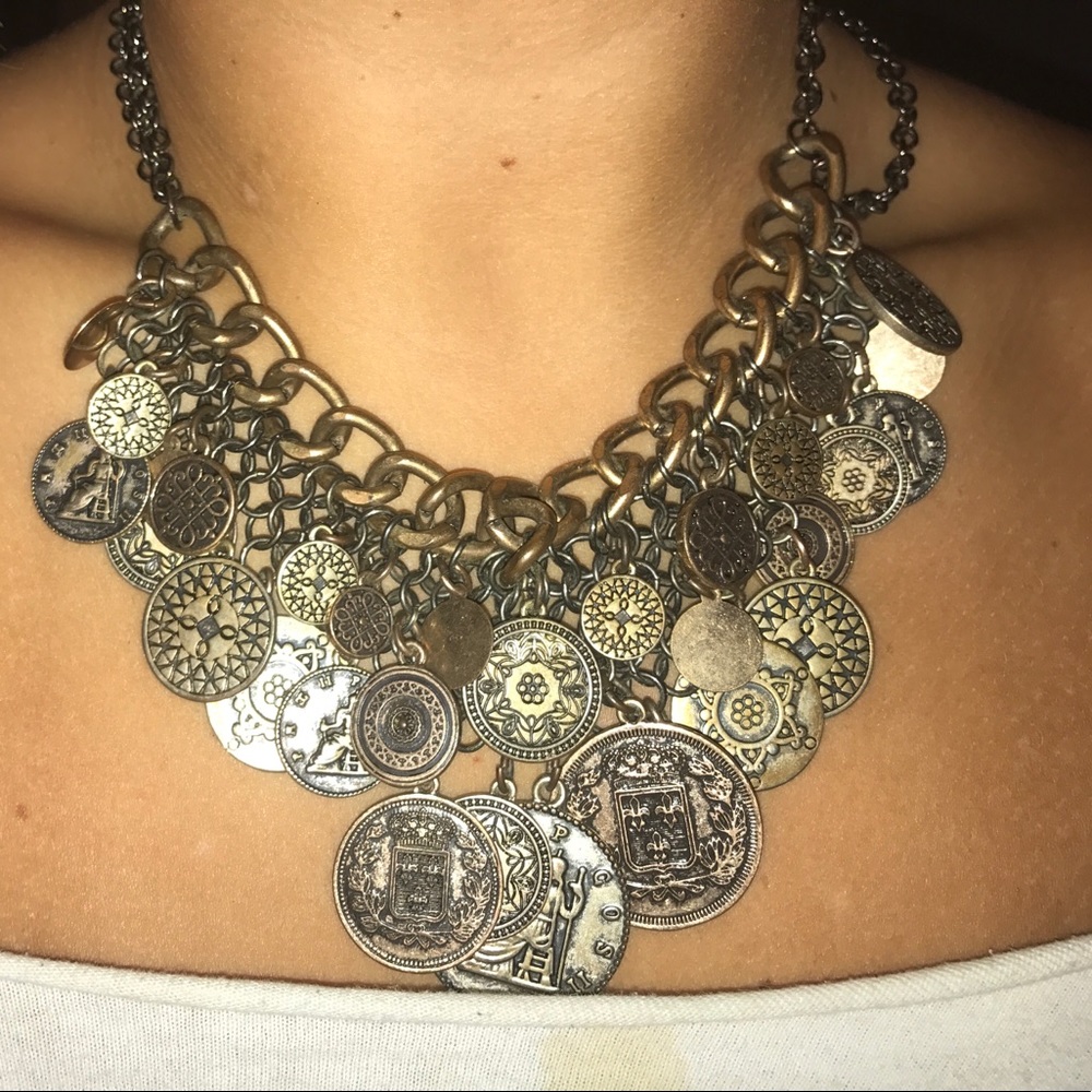 beautiful vintage statement piece!