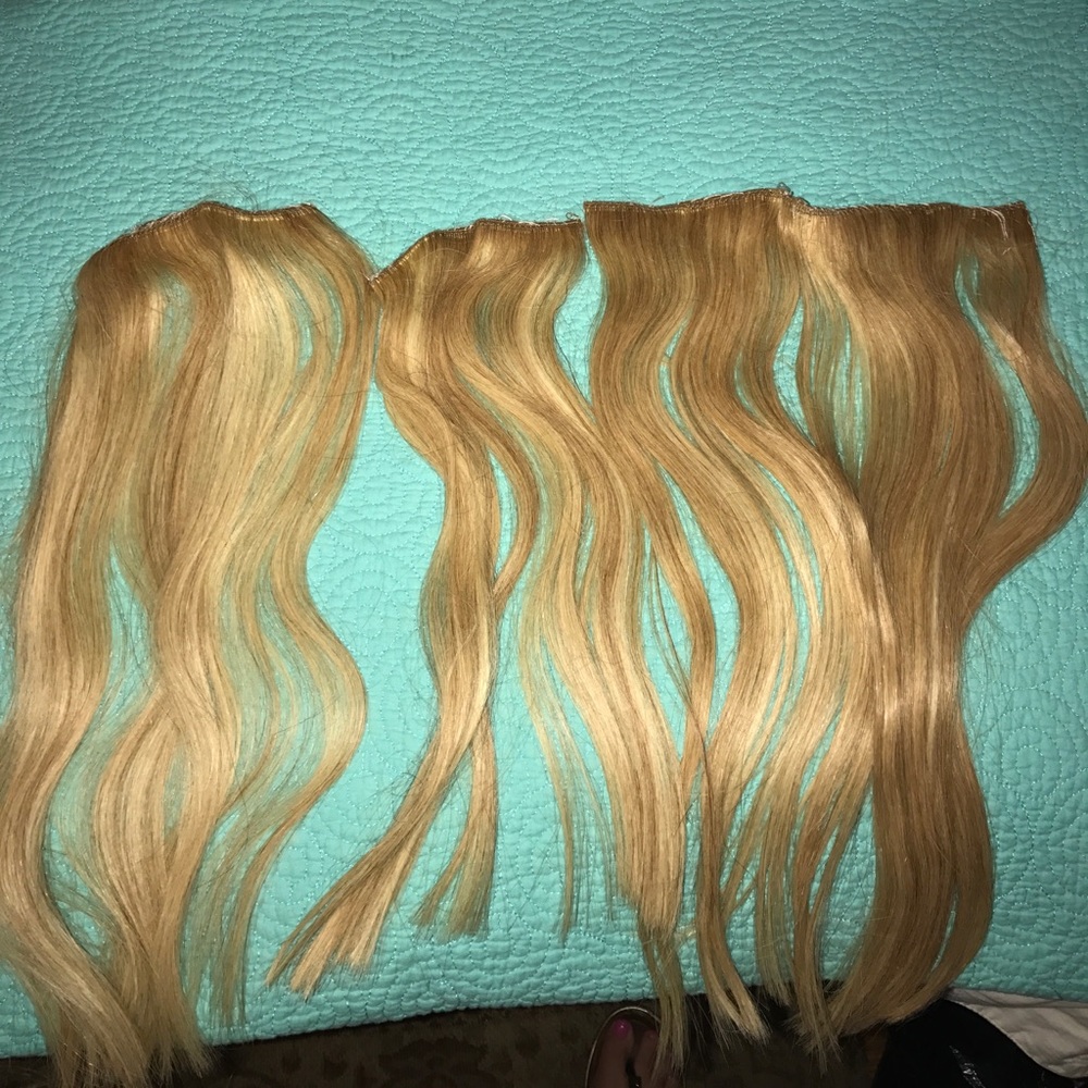Jessica Simpson hair extensions