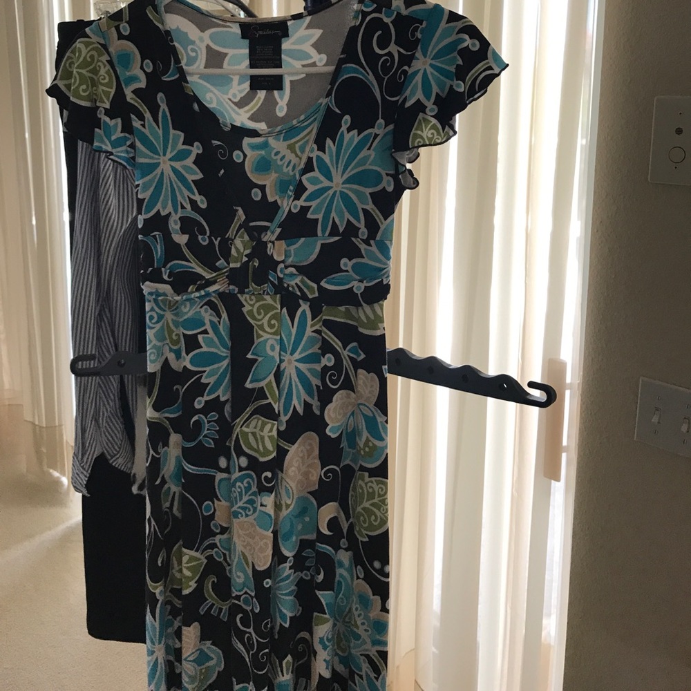 Blue floral dress for juniors