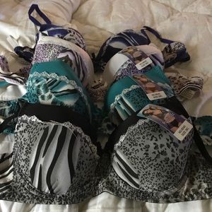 Four bras size 36C brand new never used