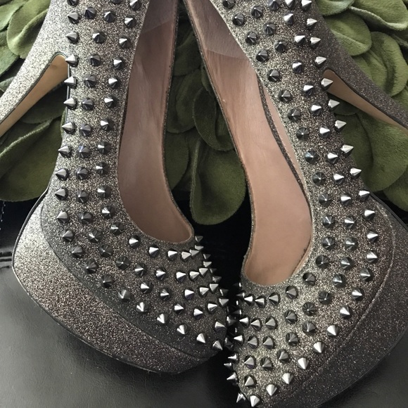 Sexy Vince Camuto Heels! Excellent Condition! 😍 - Picture 3 of 6