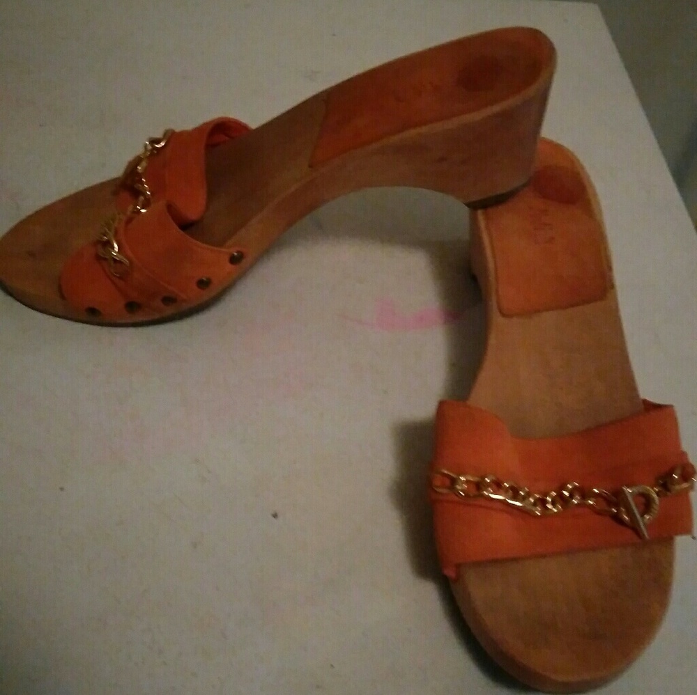 2INCH ORANGE WOOTEN HEELS - Picture 2 of 3