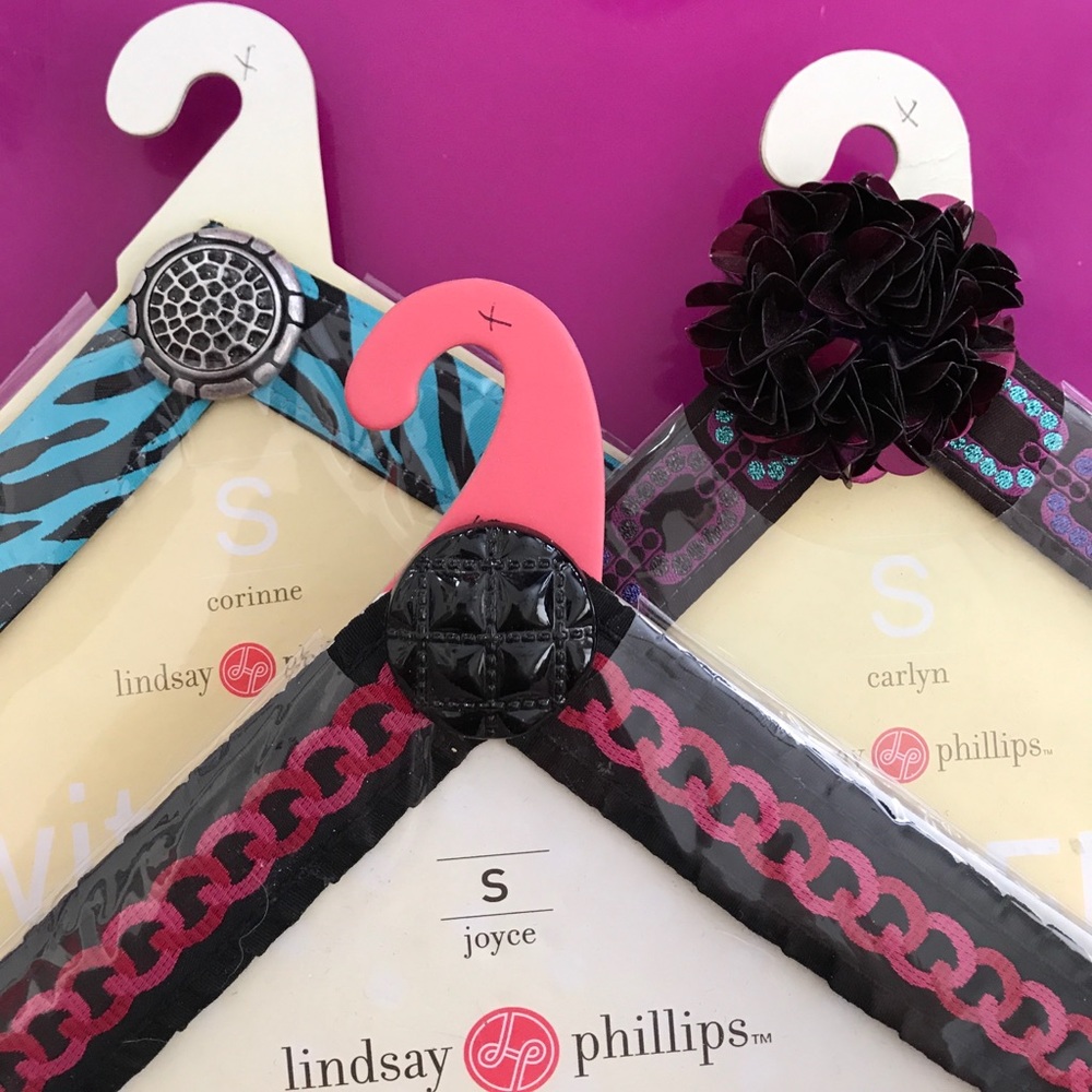 LindsayPhillips switches Small