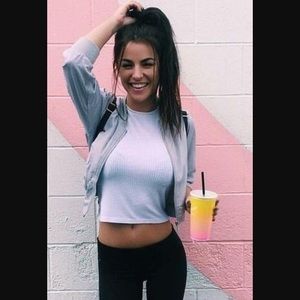 Meet your Posher, Jess