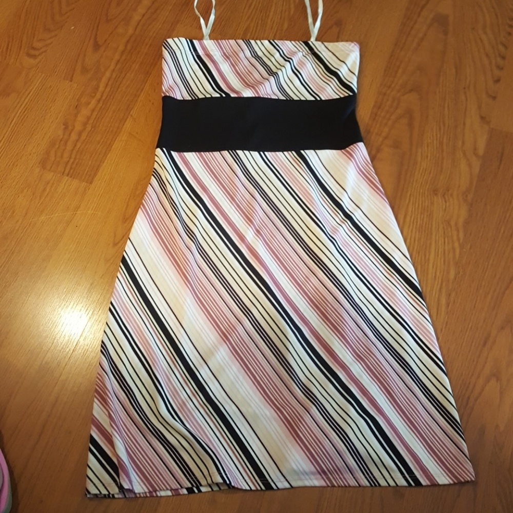 NWOT DRESS SZ S