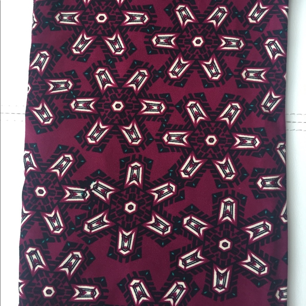 ✨NWT LULAROE TC LEGGINGS✨
