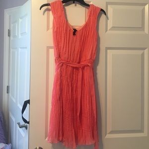 Coral cap sleeve accordion short dress