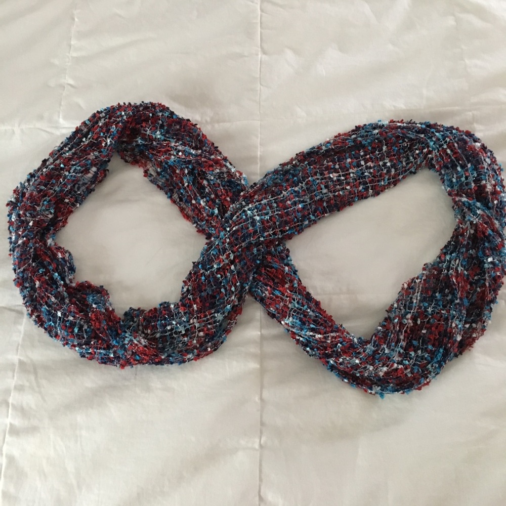 🌸Red White and Blue Infinity Scarf