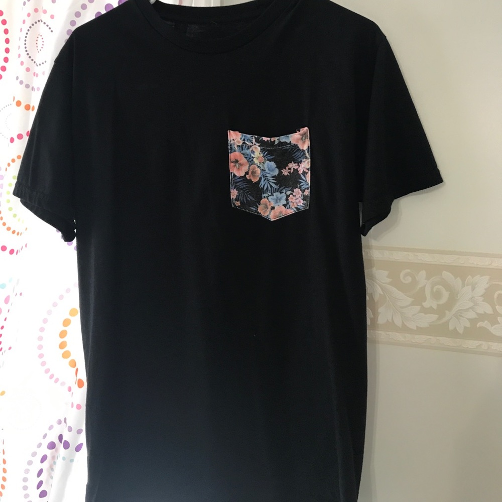 Brandy Melville shirt !!