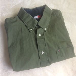Tommy Hilfiger long sleeve button down shirt XL