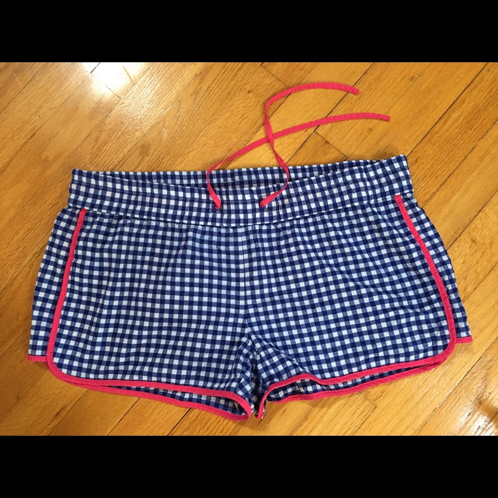 Vineyard Vines shorts Large