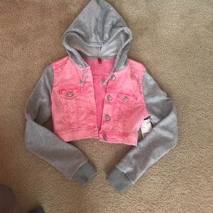 CropTop Pink denim & grey jacket