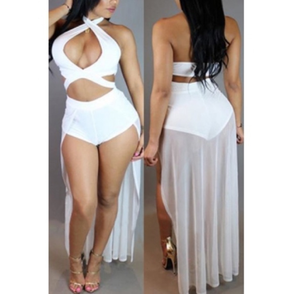 ❤️White halter neck one piece