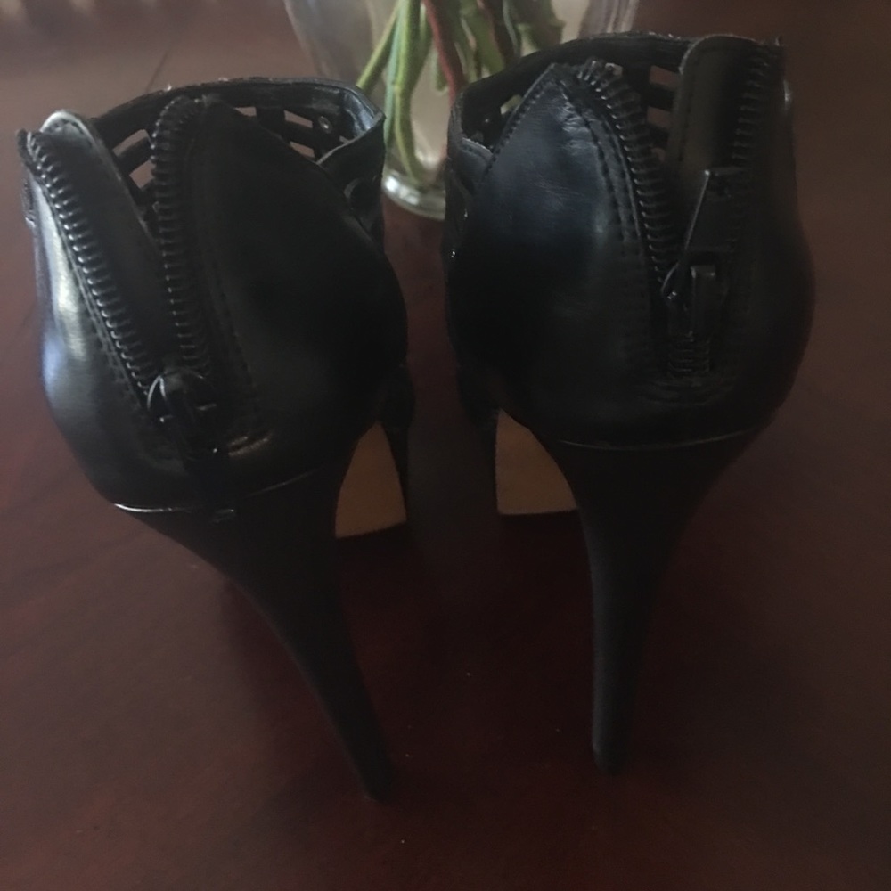 Caged platform heels...!!💓💖💥💥 - Picture 7 of 8