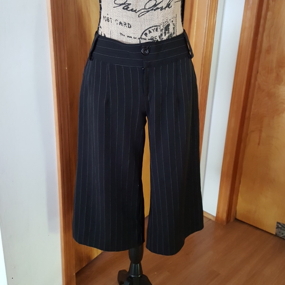 Black pinstriped capris