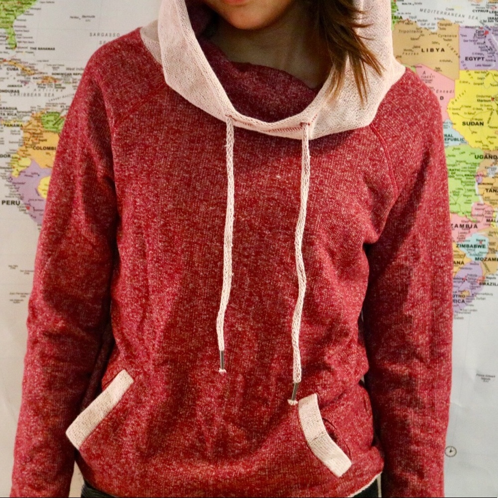 Pull string hoodie