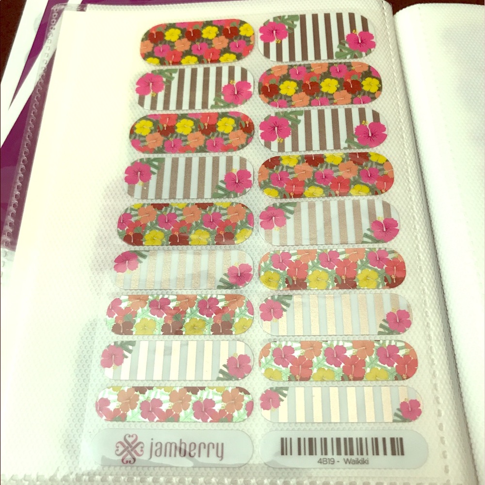 Full size Jamberry Nail Wraps!!