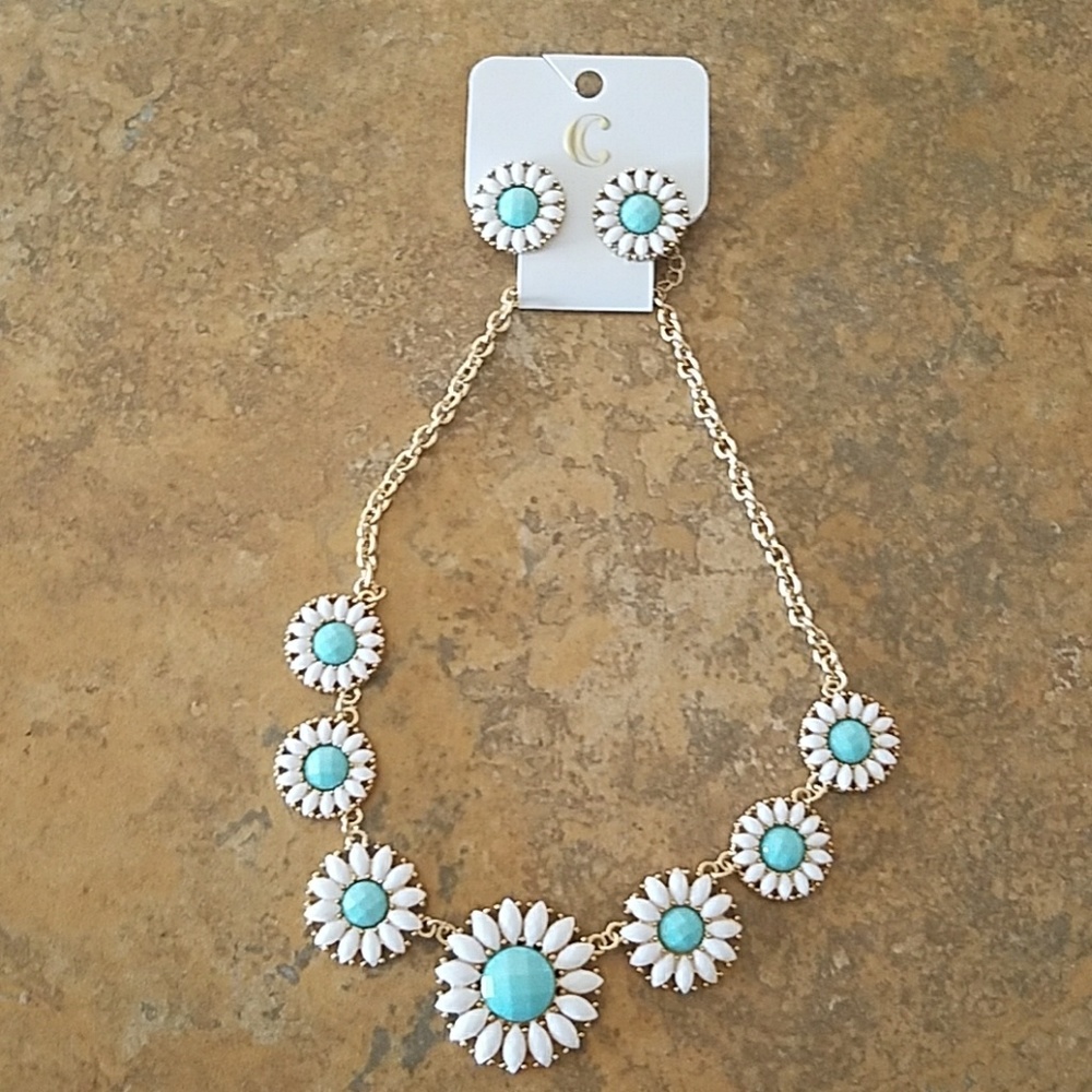 White&Mint Floral Statement Necklace & Earrings