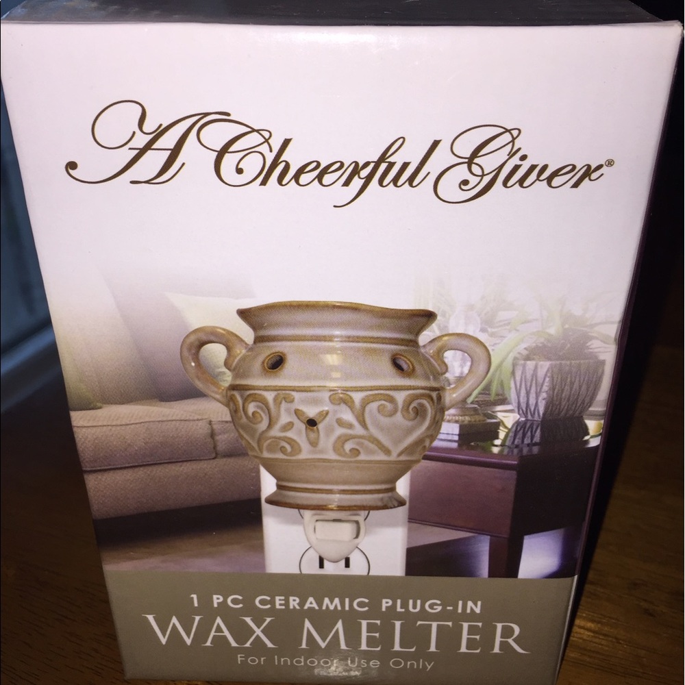 Scentsy Wax Melter Plug-In NEW