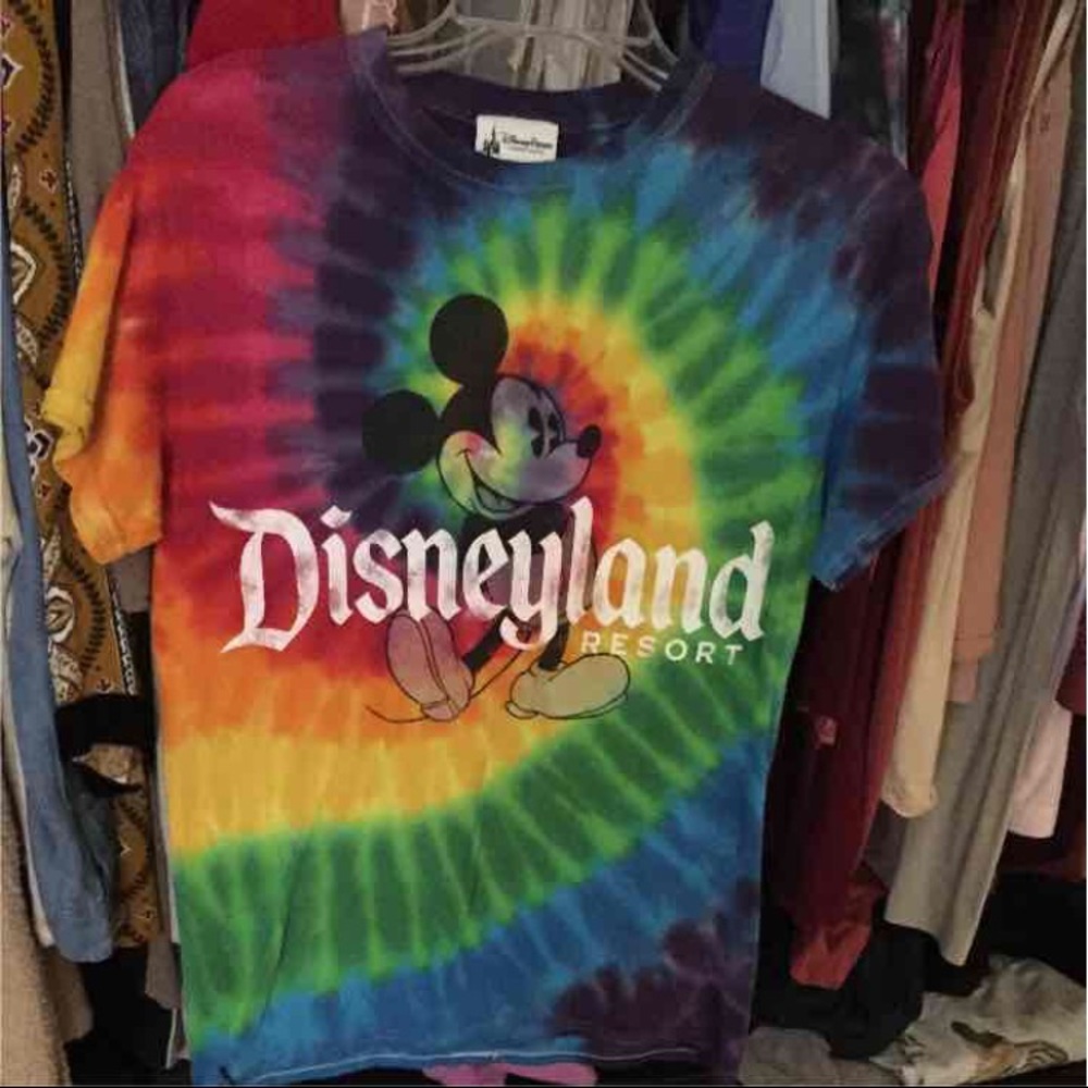 Disneyland shirt
