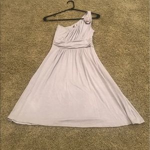 Grey one-shoulder flower dress