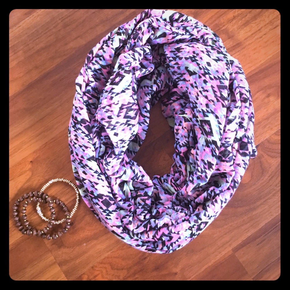 Aztec Print Scarf 💜