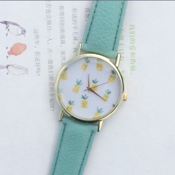 🍍Pineapple Watch🍍 - Picture 2 of 8