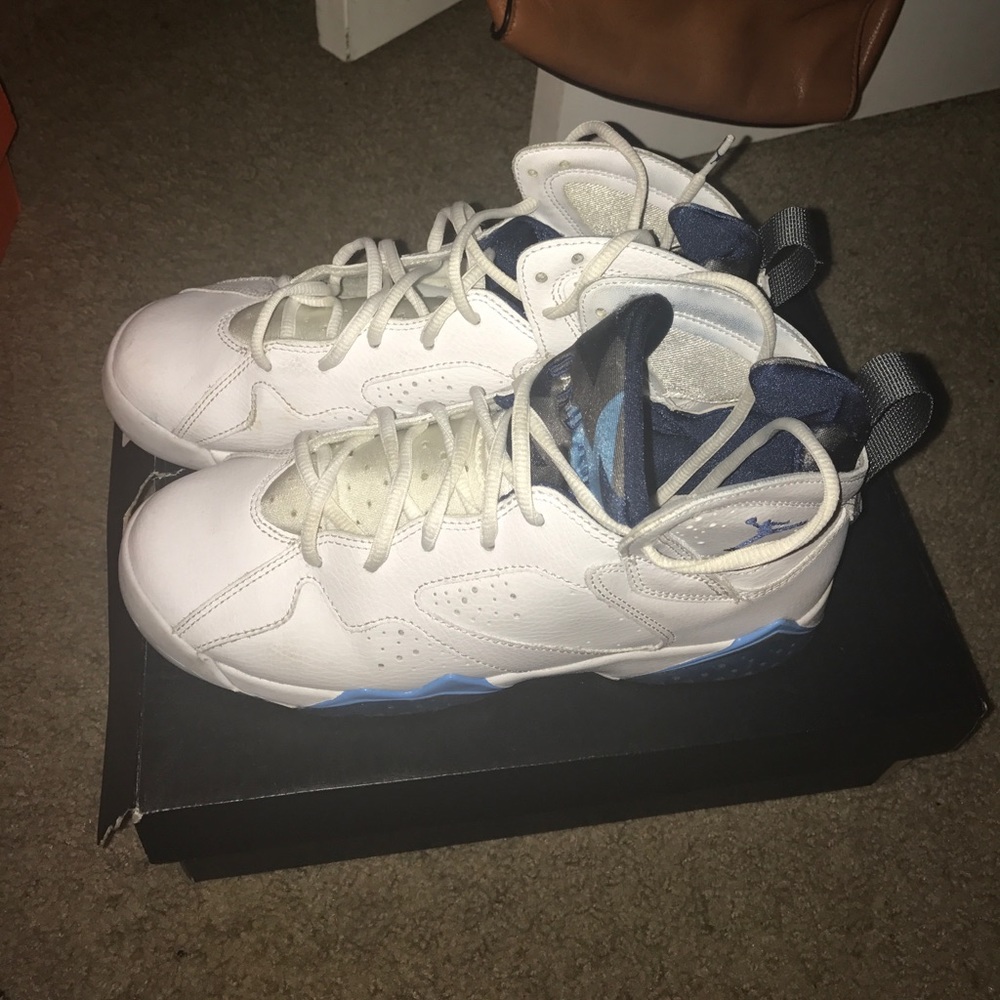 Air Jordan French Blue 7s . Size 7