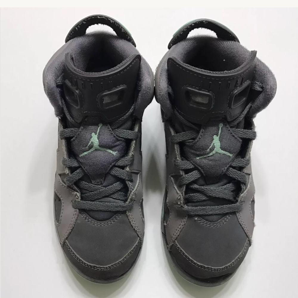 Nike Jordan Kids Retro 6 12c Basketball Shoe Gray