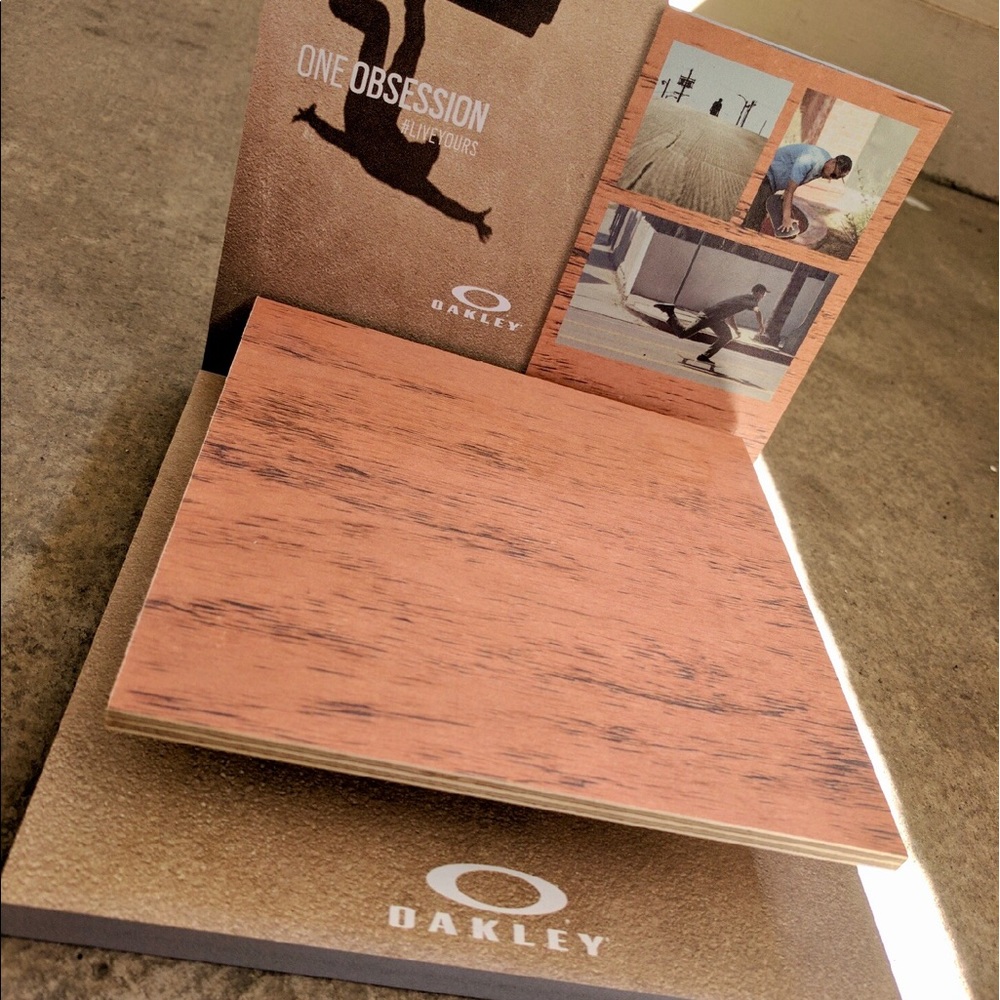 BRAND NEW! OAKLEY WOODEN STAND