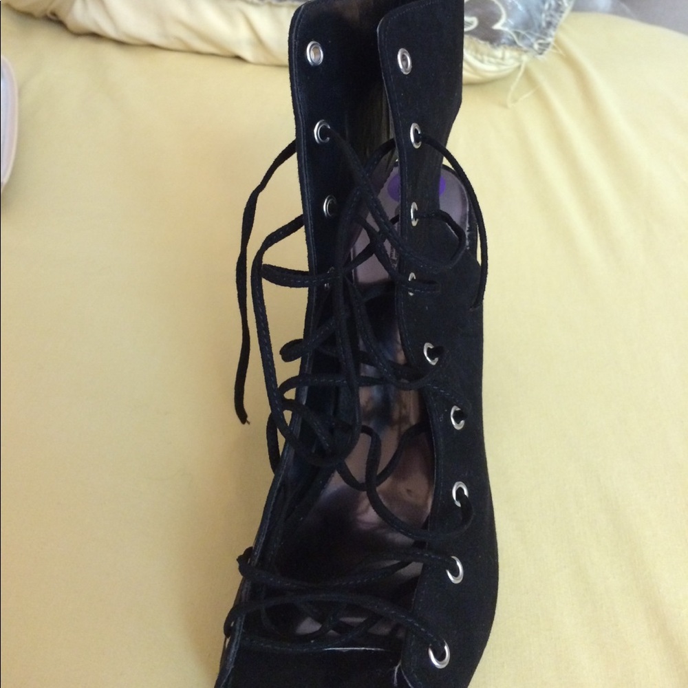 Shoes that I can't fit