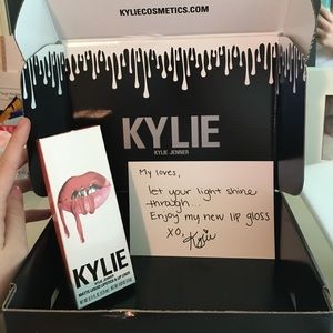 Brand new Kylie Cosmetics Apricot lip kit