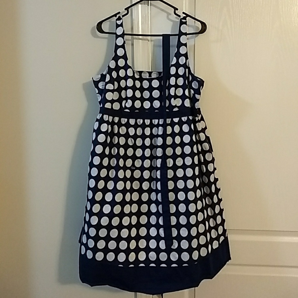 Maternity dress with pockets