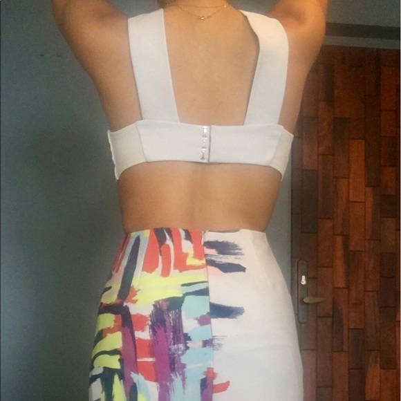 BCBG open-back gown - Picture 4 of 4