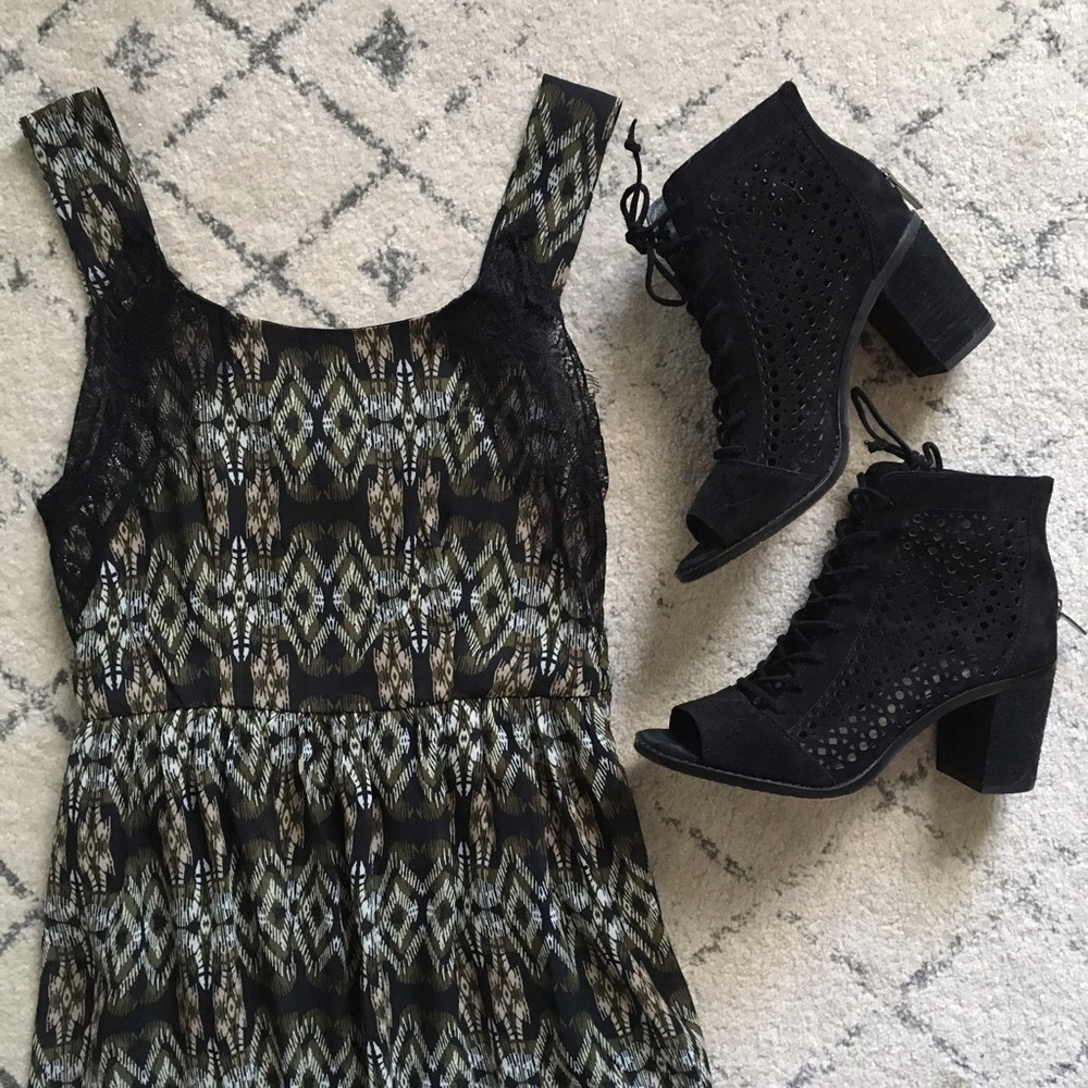 Mimi chica maxi dress with lace detail XS