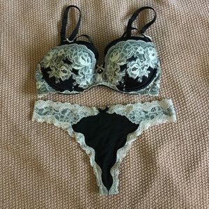 Victorias Secret Dream Angels Demi Bra & Panty Set