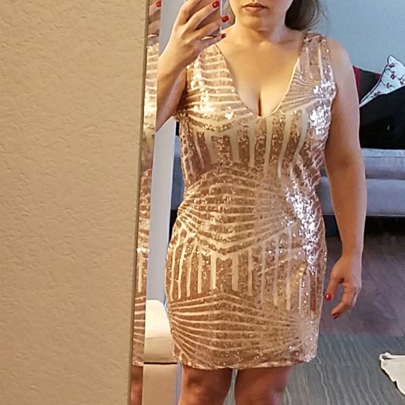 🔥SALE🔥🌻HP 6/15🌻ROSE GOLD SEQUIN SEXY DRESS - Picture 7 of 7