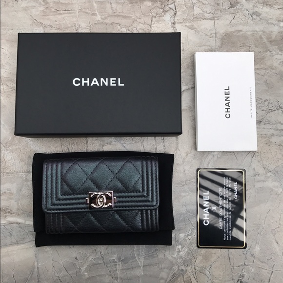 🚫SOLD🚫 ✨PM EDITOR PICK✨CHANEL Card Holder - Picture 2 of 7