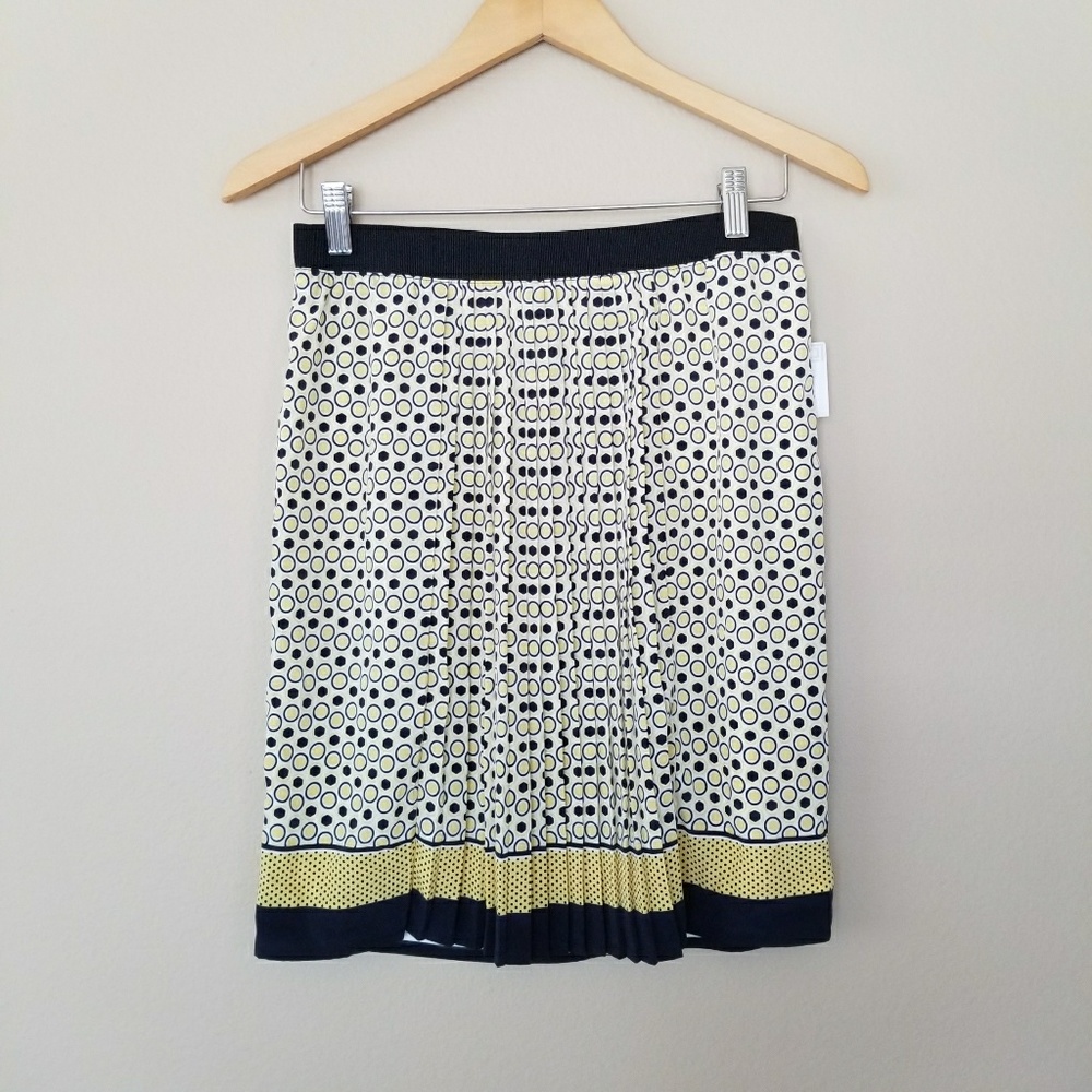 New Liz Claiborne Pleated Printed Skirt S Petite